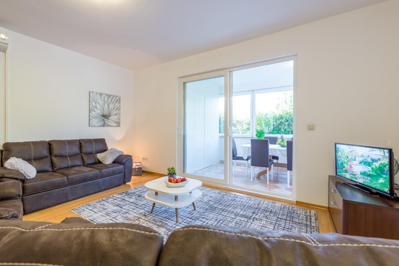 Apartment With Terrace And Mini Pool Green Gold Dubrovnik Exterior foto